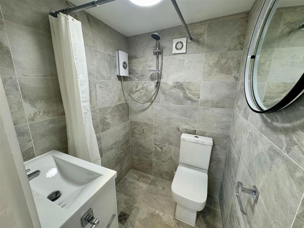 Shower Room.jpeg