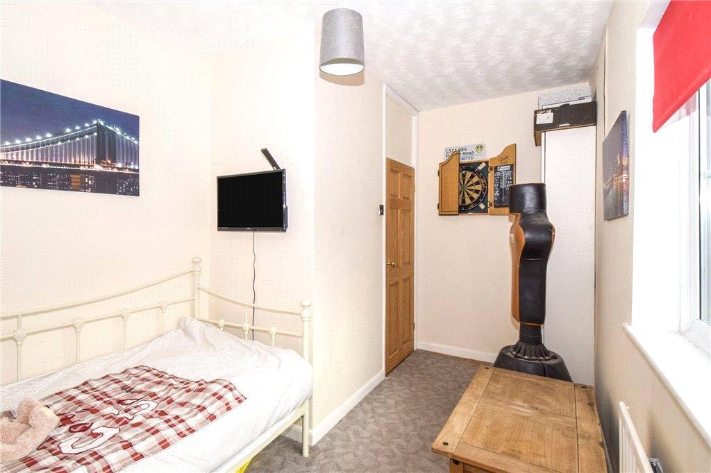 Bedroom 2 (Main)