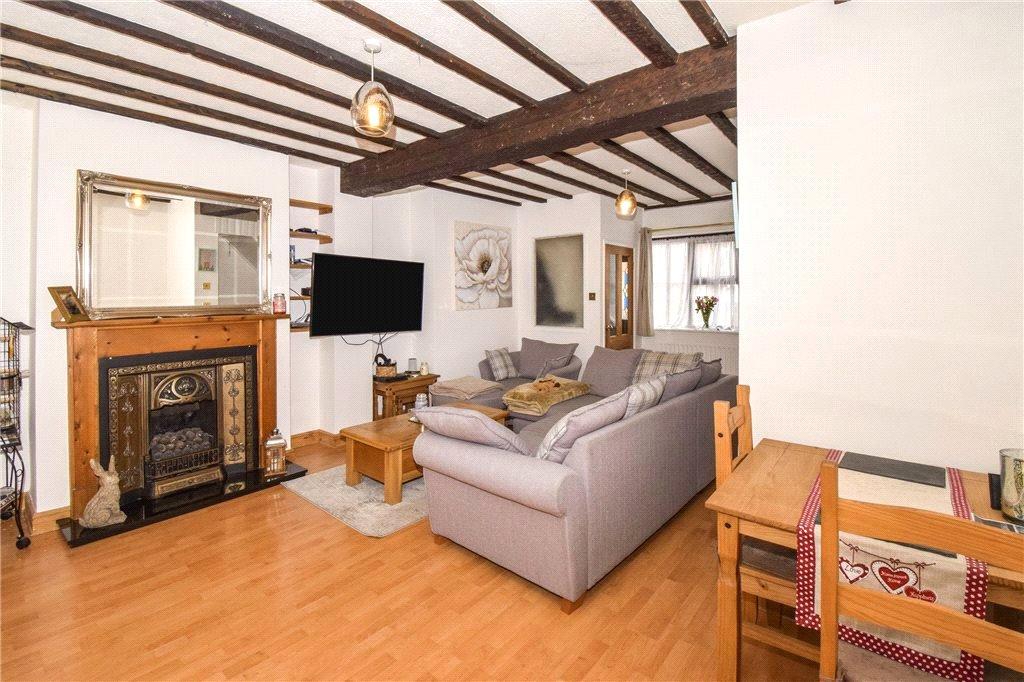 Lounge 2 (Main)