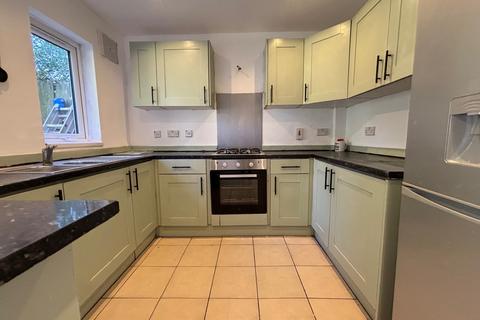 3 bedroom semi-detached house to rent, Woodhouse Road, Birmingham, B32