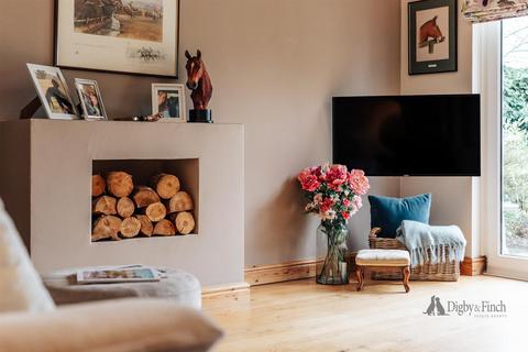 3 bedroom bungalow for sale, Meadow Lane, Thornhaugh, Peterborough
