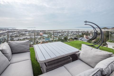 3 bedroom semi-detached house for sale, La Ruelle Vaucluse, Jersey JE2