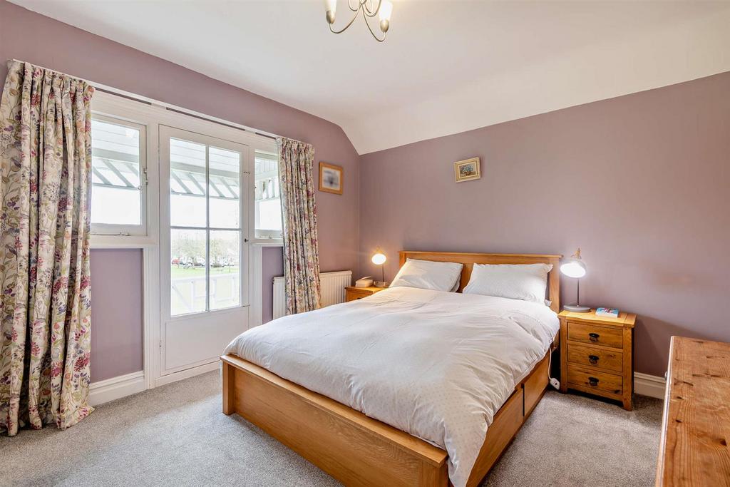 8682355-interior04-800.jpg