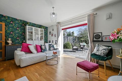 undefined, Lynhurst Crescent, Uxbridge, UB10