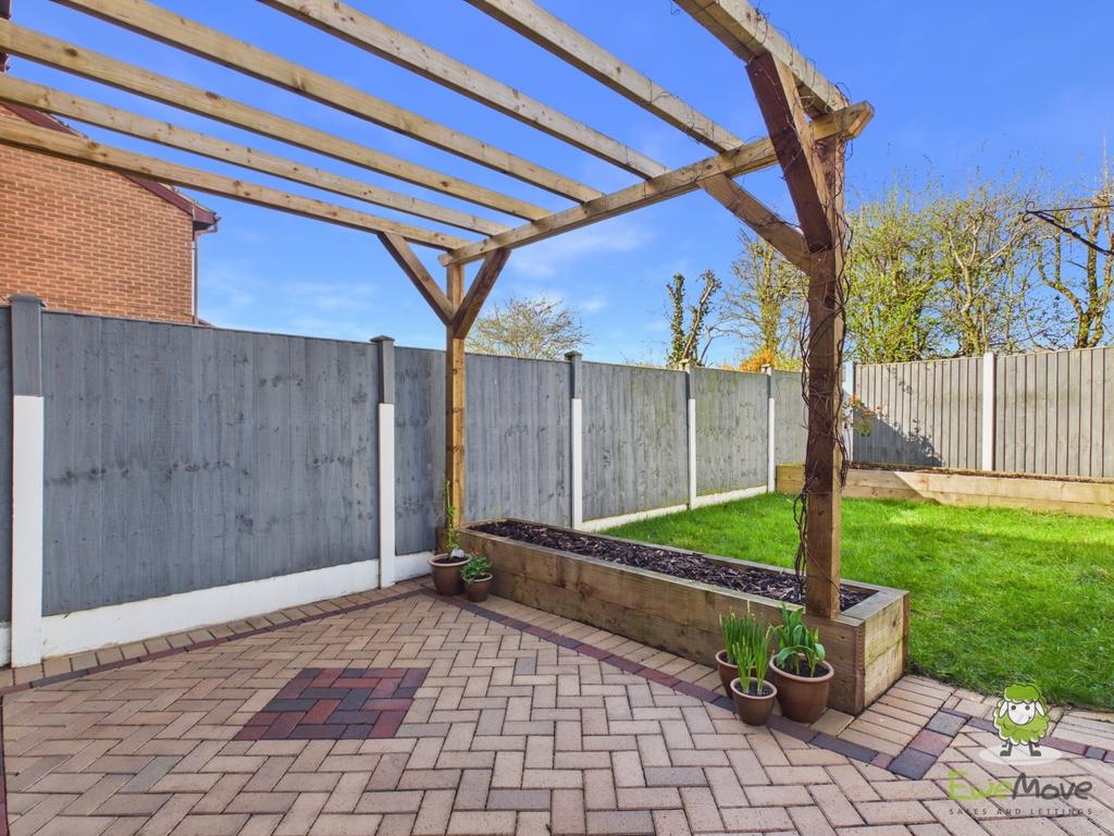 Garden.Emily Dimelow Ewemove Whitchurchand Nantwich