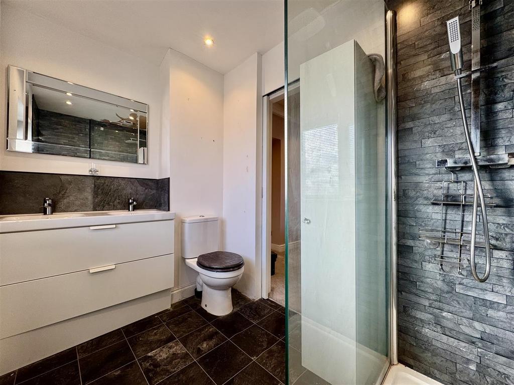 En suite shower room