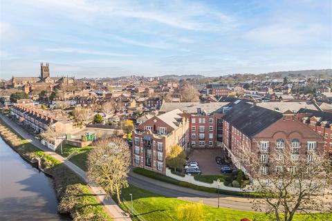 2 bedroom apartment for sale, Armstrong Drive, Worcester