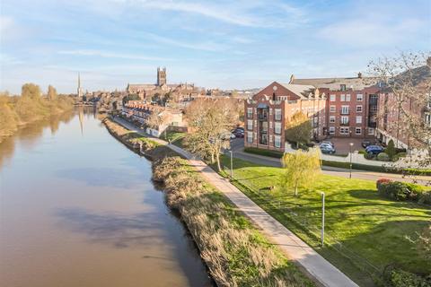 2 bedroom apartment for sale, Armstrong Drive, Worcester