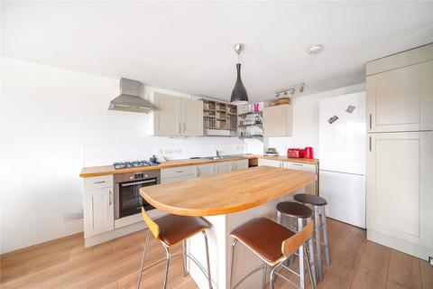 2 bedroom flat for sale, Bullen Street, London, SW11