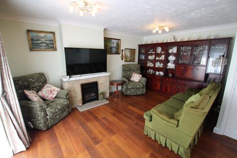 2 bedroom semi-detached bungalow for sale, Harrow Way, Watford WD19