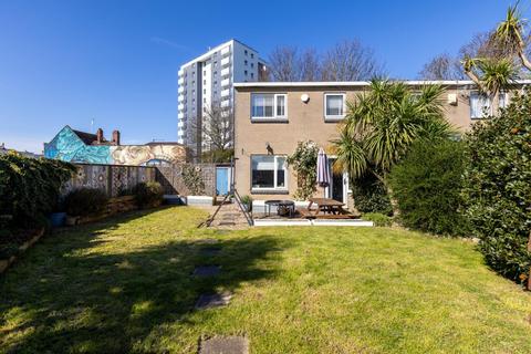 undefined, Lambourn Close, Windmill Hill