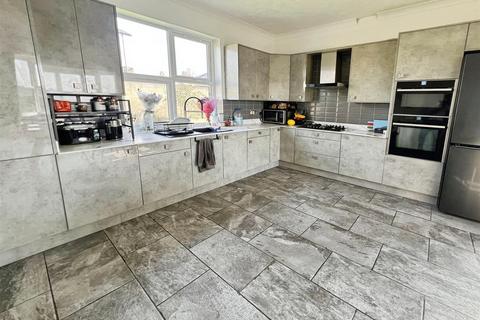 undefined, Killinghall Road, Bradford BD3