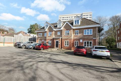 Weston Lane, Southampton SO19