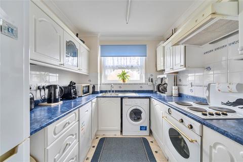 2 bedroom flat for sale, The Gilberts, Sea Road, Rustington, Littlehampton, BN16