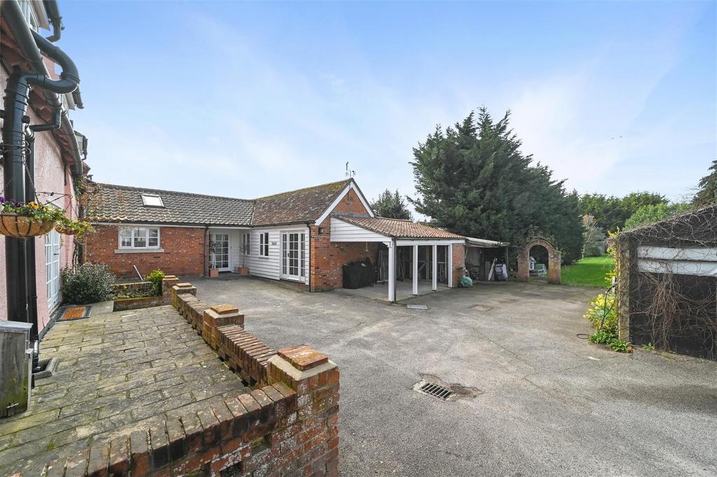 Rear courtyard