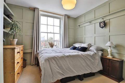 2 bedroom flat for sale, Purewell, Christchurch, Dorset, BH23