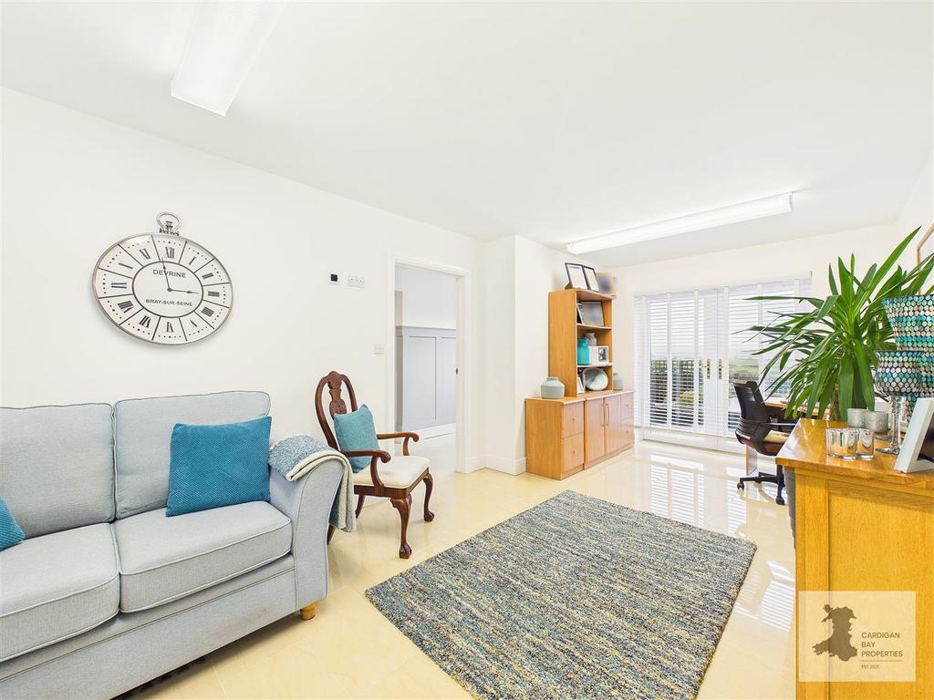 Sitting room/Study