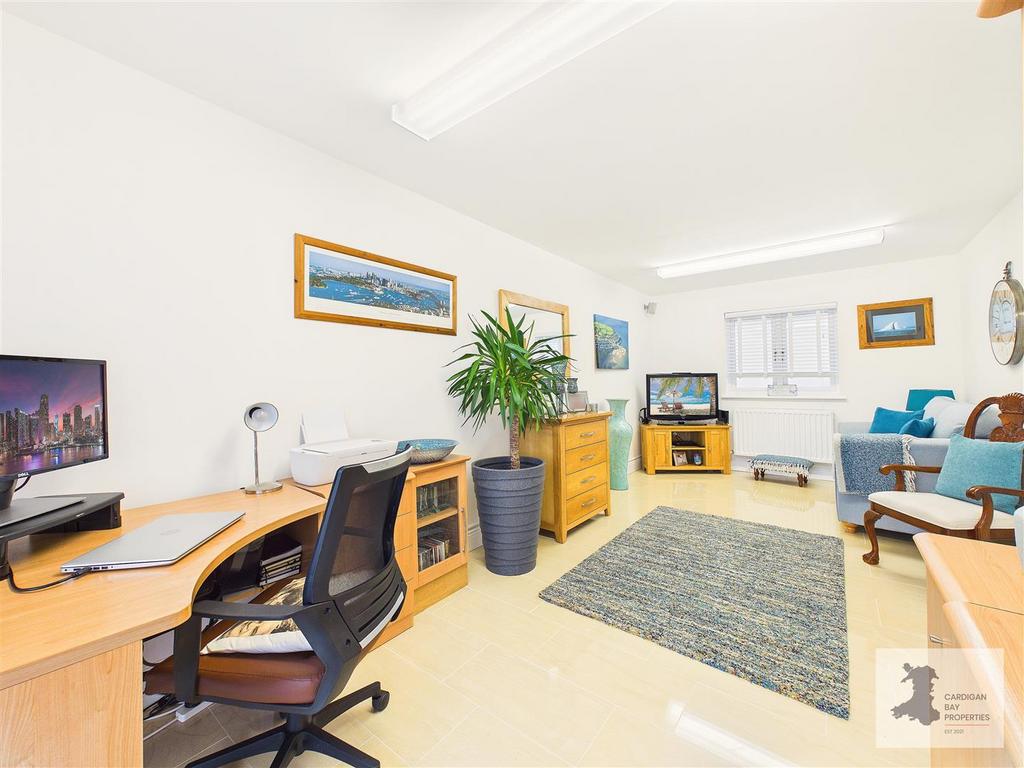 Sitting room/Study