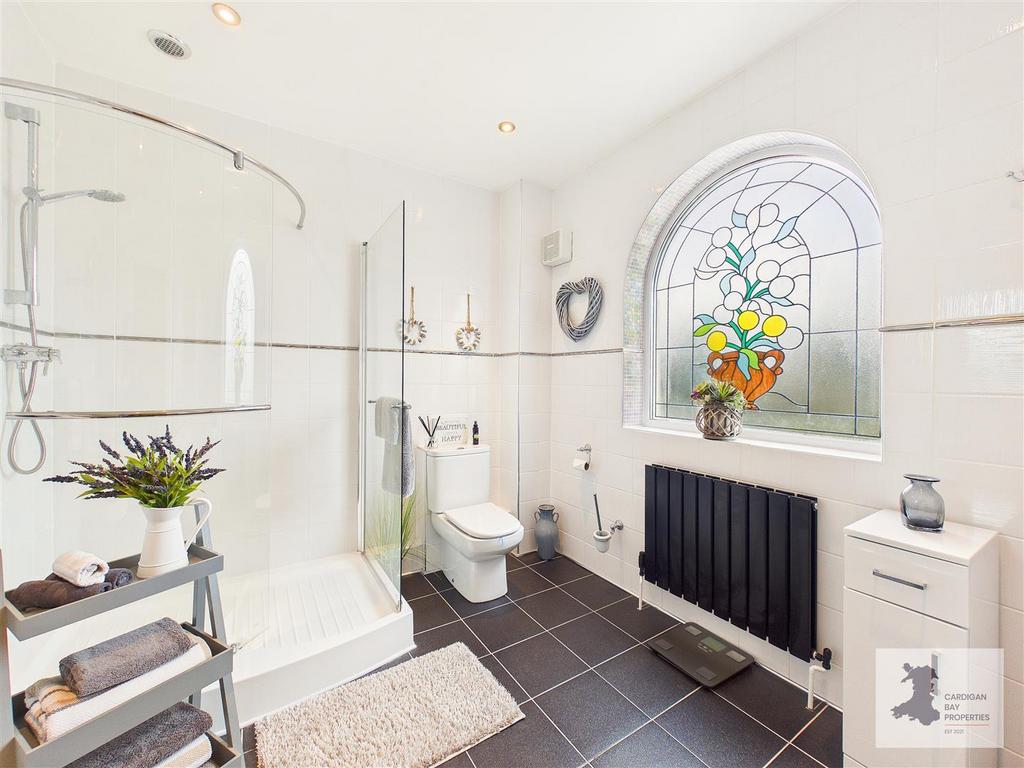 Master En-suite