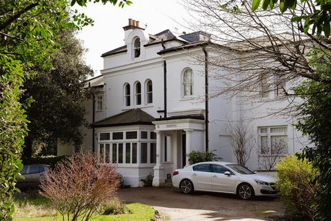 undefined, Wray Park Road, Reigate
