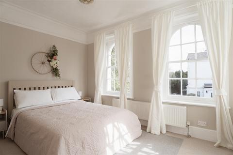 undefined, Wray Park Road, Reigate