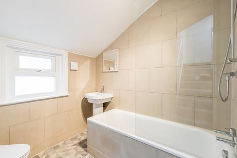 3 bedroom terraced house to rent, Melody Road, Wandsworth, SW18
