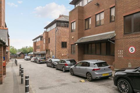 Office to rent, 268 A Chase Rd London N14 6HF