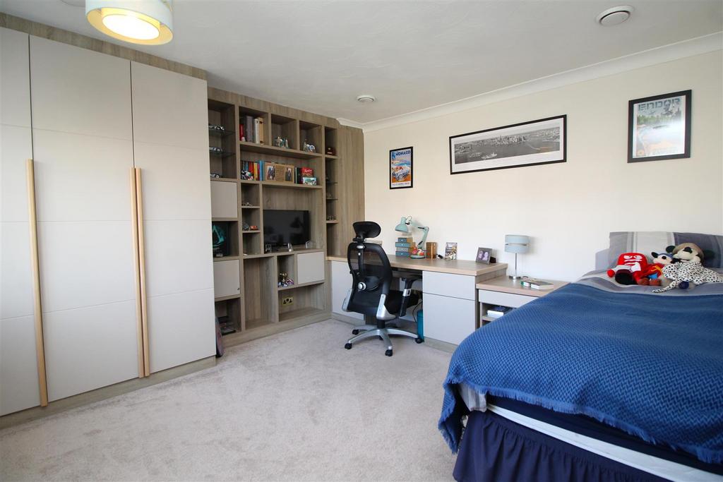 Bedroom 2 .JPG