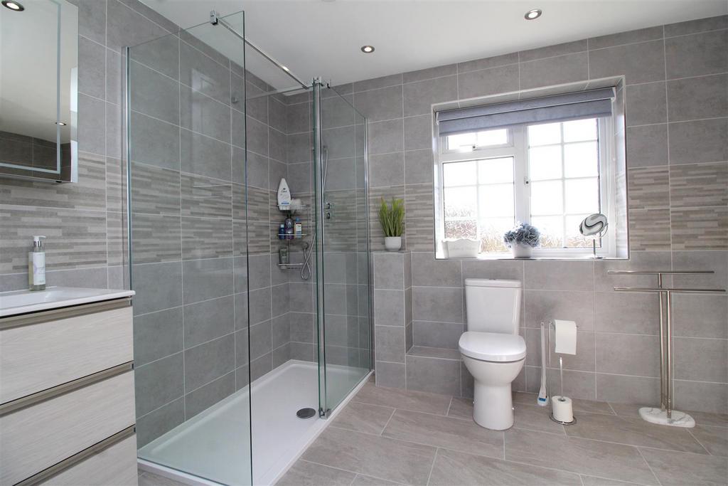 Bathroom 1 image.JPG