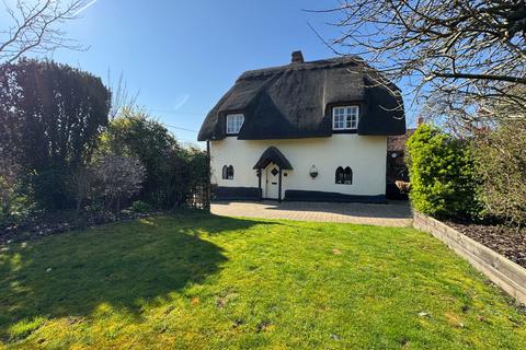 undefined, Main Street, Buckingham MK18