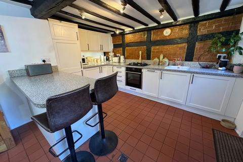 undefined, Main Street, Buckingham MK18
