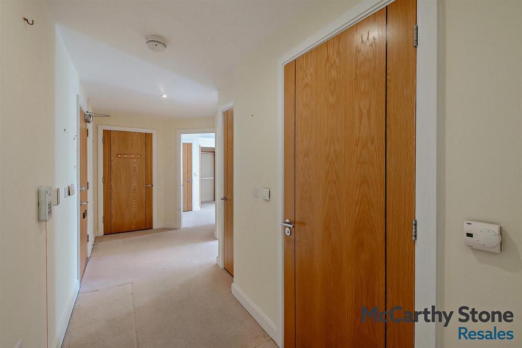 8681637-interior20-800.jpg