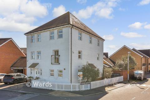 3 bedroom townhouse for sale, Clifford Crescent, Sittingbourne, Kent