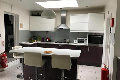 undefined, St. Marys Crescent, London NW4