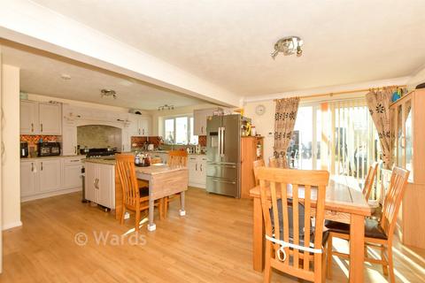 3 bedroom chalet for sale, Coast Drive, Lydd-On-Sea, Romney Marsh, Kent