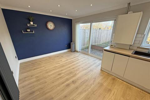 3 bedroom terraced house for sale, Bellshill Close, Wallsend