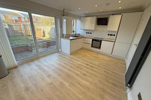 3 bedroom terraced house for sale, Bellshill Close, Wallsend