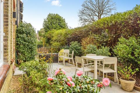 1 bedroom ground floor flat for sale, Syresham Gardens, Haywards Heath