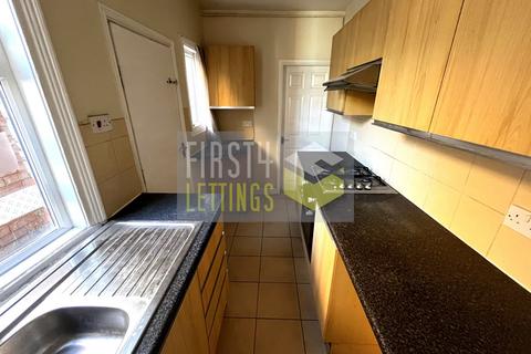 2 bedroom terraced house to rent, Western Road, Leicester LE3