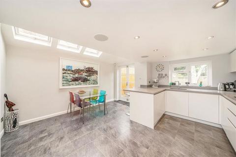 undefined, Blackheath Vale, London SE3