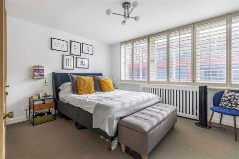undefined, Britton Street, London EC1M