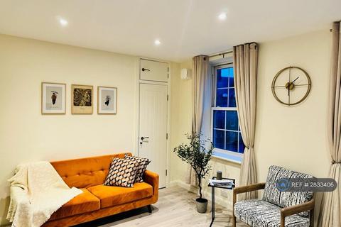 2 bedroom flat to rent, Cameron House, London, SE5