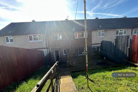 3 bedroom terraced house to rent, Hendre Farm Drive, Newport, NP19