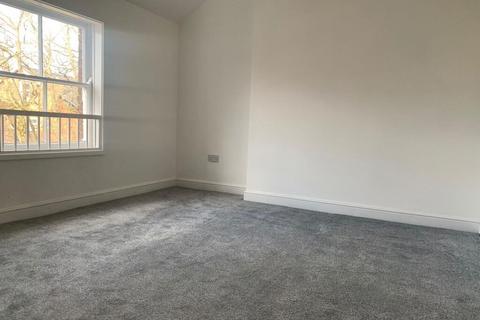 2 bedroom apartment to rent, Mannering Road, Liverpool, L17