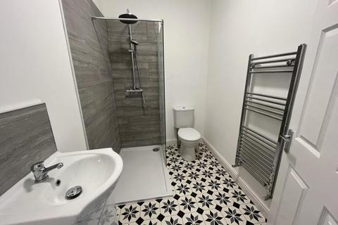 2 bedroom apartment to rent, Mannering Road, Liverpool, L17