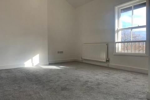 2 bedroom apartment to rent, Mannering Road, Liverpool, L17