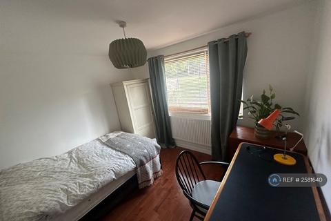 undefined, Charmouth Court, St Albans, AL1