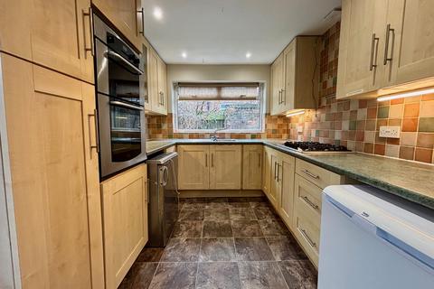 4 bedroom semi-detached house to rent, Holland Street, Liverpool, L7
