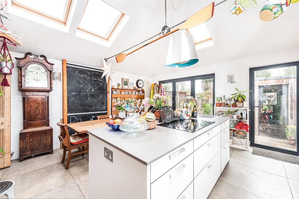 Kitchen/Dining Rm