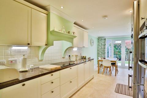 3 bedroom detached bungalow for sale, The Bowling Green, Truro TR2